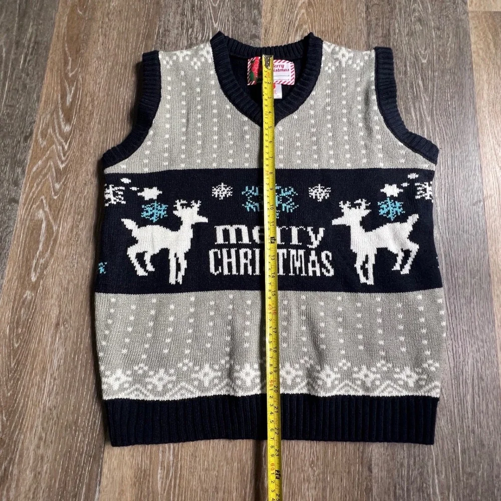 Merry Christmas Sweater Vest Mens Medium Blue‎ Reindeer Snowflake V-Neck Knit
